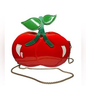 Y2K RED CHERRY PATENT LEATHER CROSSBODY PURSE